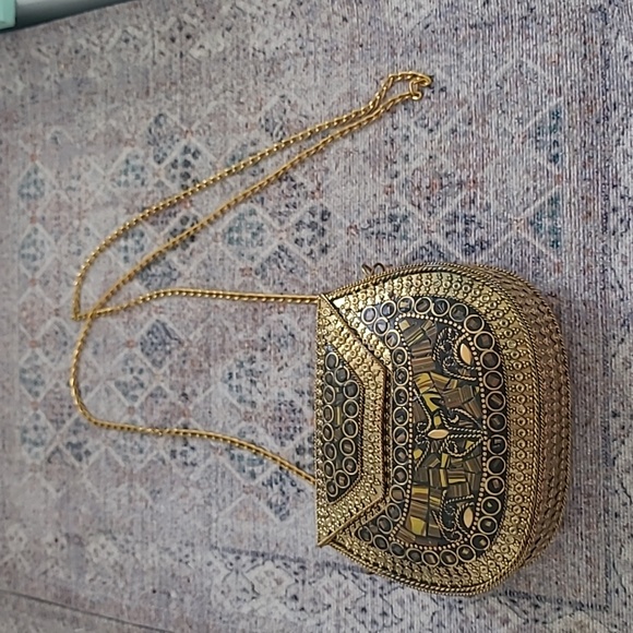 Inlay Stone and Metal Chain Strap Purse - Picture 2 of 7